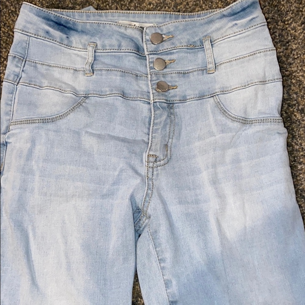 Very cute light wash High waisted Jeans